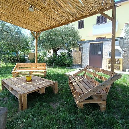 Casa Degli Ulivi Con Parcheggio Privato Apartman Muro Lucano Kültér fotó
