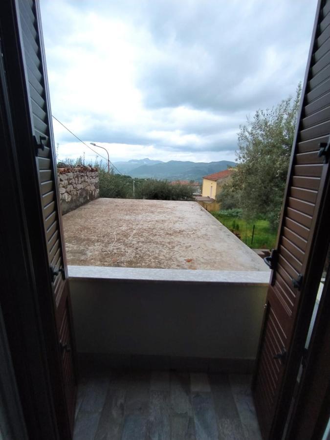 Casa Degli Ulivi Con Parcheggio Privato Apartman Muro Lucano Kültér fotó