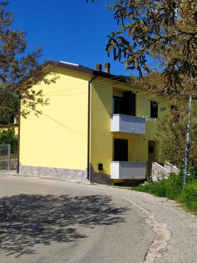 Casa Degli Ulivi Con Parcheggio Privato Apartman Muro Lucano Kültér fotó