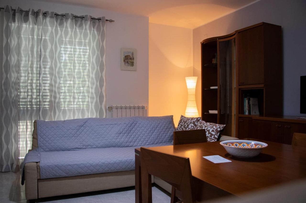 Casa Degli Ulivi Con Parcheggio Privato Apartman Muro Lucano Kültér fotó