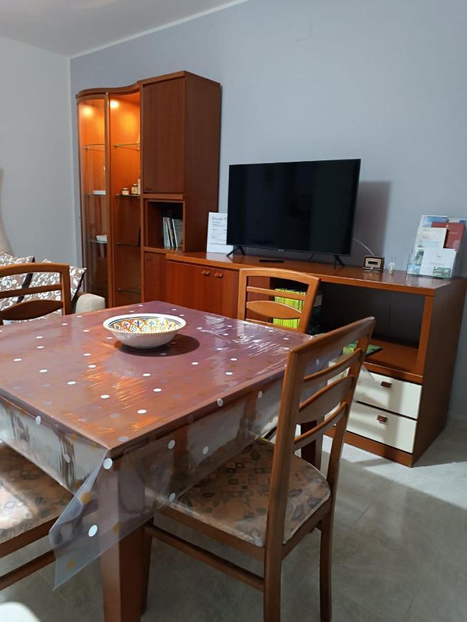 Casa Degli Ulivi Con Parcheggio Privato Apartman Muro Lucano Kültér fotó